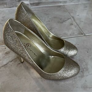 Ivanka Trump Silver Stiletto Heels with Glitter Finish